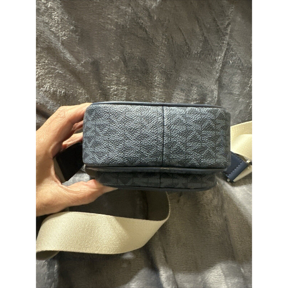 Michael Kors New Crossbody Bag Flight Handbag Jet Set Purse Blue MSP $398 NWT - Picture 10 of 12